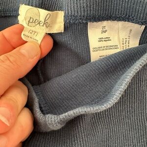 Peek 2t leggings in blue with a faint rainbow hue sparkle